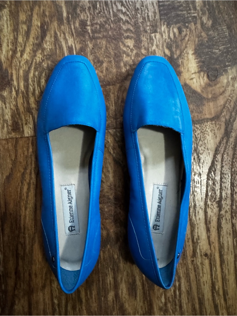 Ladies size 10 W wide Etienne Aigner blue Freedom flats